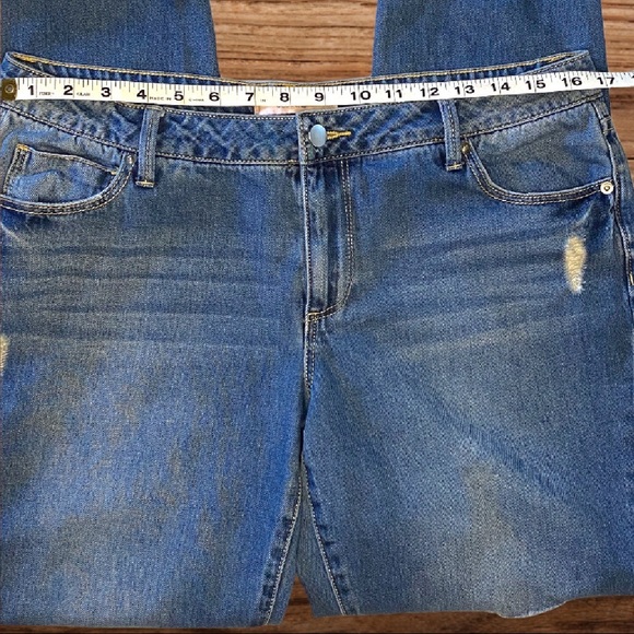 JustFab | Distressed Boyfriend Ankle Jean. - Picture 3 of 11